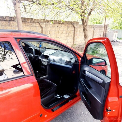 Opel Astra 2005, 235,000 km - 1.4 l - İsmayıllı