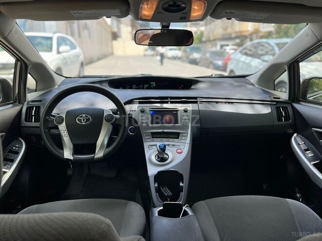 Toyota Prius 2013, 195,000 km - 1.8 l - Bakı