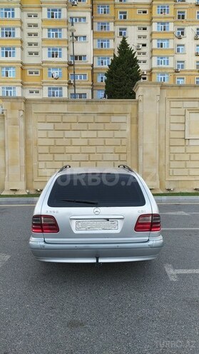Mercedes E 220 2000, 401,000 km - 2.2 l - Bakı