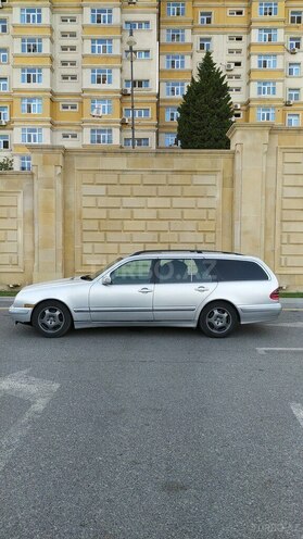 Mercedes E 220 2000, 401,000 km - 2.2 l - Bakı