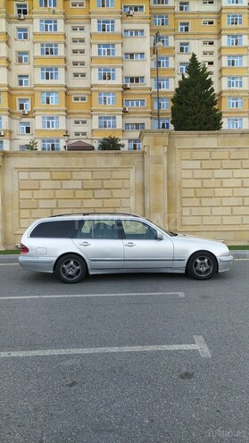 Mercedes E 220 2000, 401,000 km - 2.2 l - Bakı