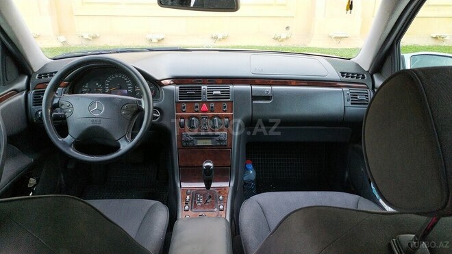 Mercedes E 220 2000, 401,000 km - 2.2 l - Bakı
