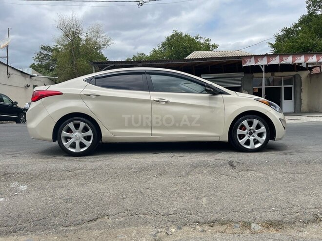 Hyundai Elantra 2011, 290,000 km - 2.0 l - Gəncə