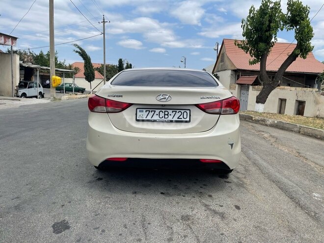 Hyundai Elantra 2011, 290,000 km - 2.0 l - Gəncə