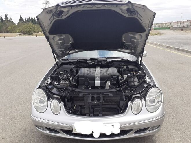 Mercedes E 240 2002, 305,000 km - 2.4 l - Gəncə
