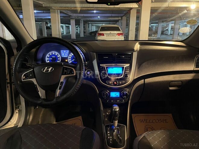 Hyundai Accent 2014, 235,000 km - 1.6 л - Bakı