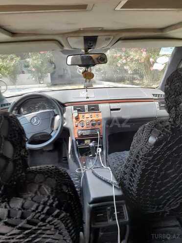 Mercedes E 230 1996, 350,000 km - 2.3 l - Salyan