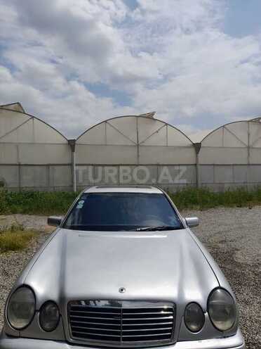 Mercedes E 230 1996, 350,000 km - 2.3 l - Salyan