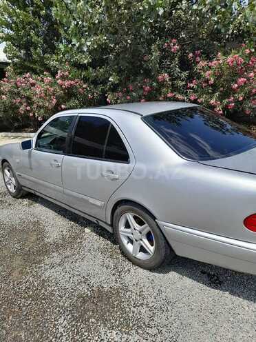 Mercedes E 230 1996, 350,000 km - 2.3 l - Salyan