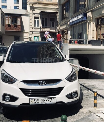 Hyundai ix35 2013, 83,000 km - 2.0 л - Bakı