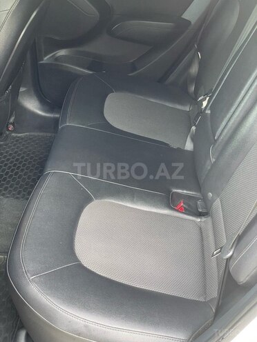 Hyundai ix35 2013, 125,000 km - 2.0 l - Şəki