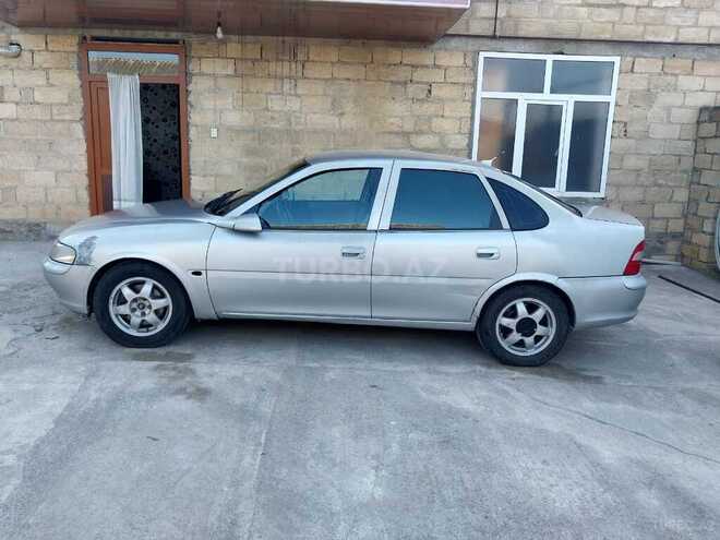 Opel Vectra 1996, 420,000 km - 2.0 л - Quba