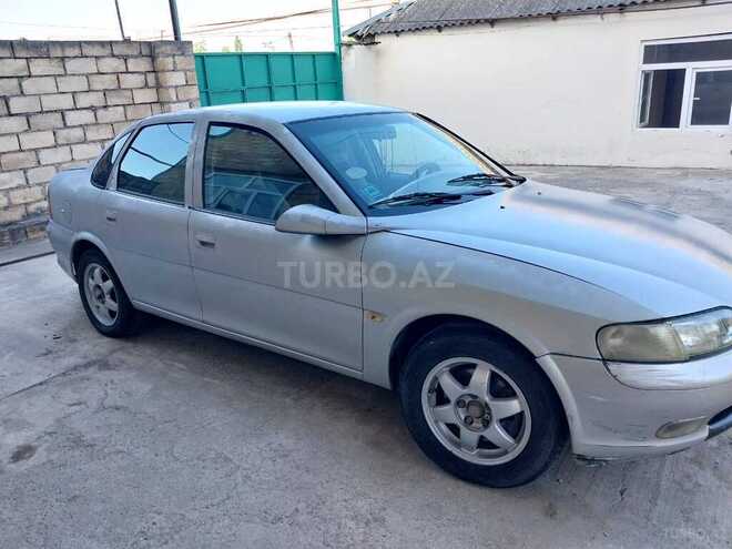 Opel Vectra 1996, 420,000 km - 2.0 л - Quba