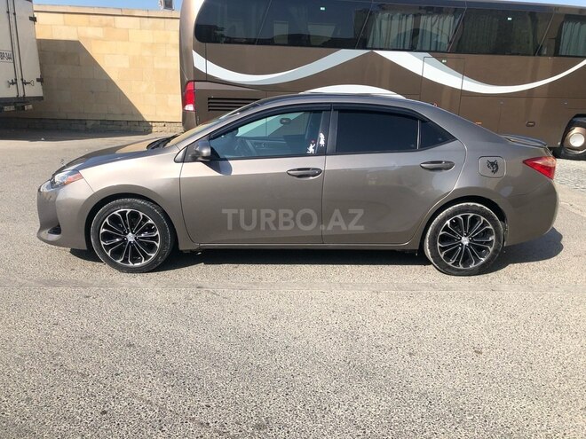Toyota Corolla 2018, 92,518 km - 1.8 л - Bakı