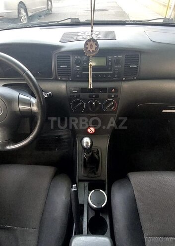 Toyota Corolla 2006, 268,000 km - 1.4 l - Bakı