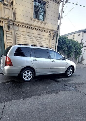 Toyota Corolla 2006, 268,000 km - 1.4 l - Bakı