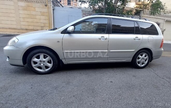 Toyota Corolla 2006, 268,000 km - 1.4 l - Bakı