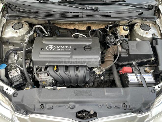 Toyota Corolla 2005, 111,000 km - 1.4 l - Bakı