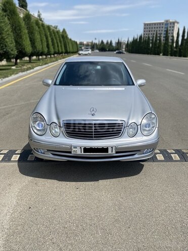 Mercedes E 220 2002, 300,000 km - 2.2 l - Gəncə