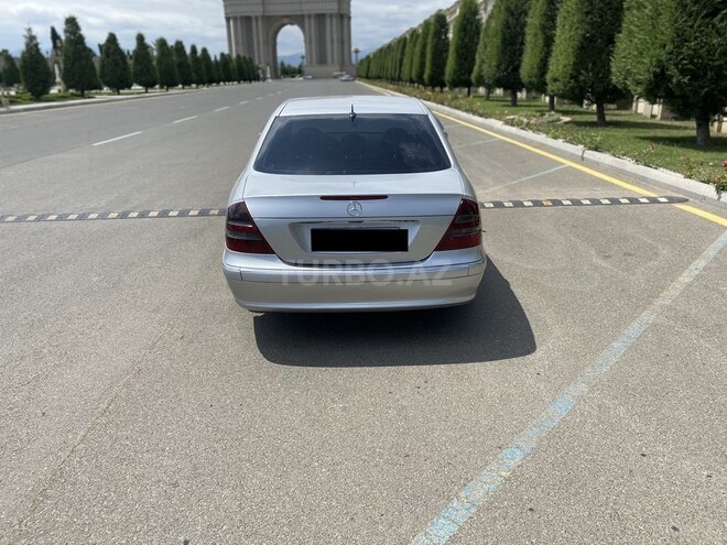 Mercedes E 220 2002, 300,000 km - 2.2 l - Gəncə