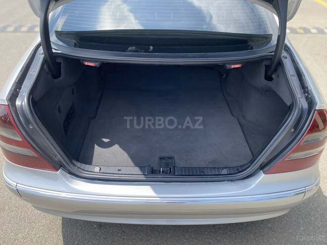 Mercedes E 220 2002, 300,000 km - 2.2 l - Gəncə
