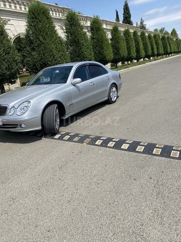 Mercedes E 220 2002, 300,000 km - 2.2 l - Gəncə