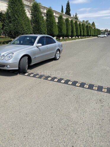 Mercedes E 220 2002, 300,000 km - 2.2 l - Gəncə