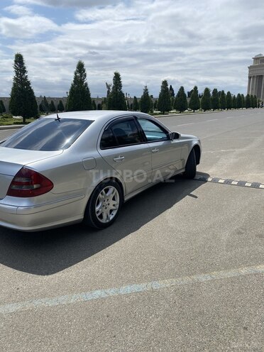 Mercedes E 220 2002, 300,000 km - 2.2 l - Gəncə