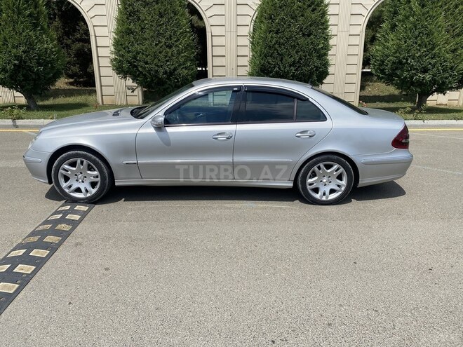 Mercedes E 220 2002, 300,000 km - 2.2 l - Gəncə