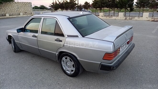 Mercedes 190 1992, 250,000 km - 2.0 л - Sumqayıt