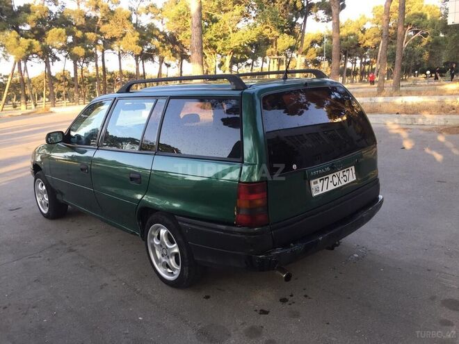 Opel Astra 1996, 300,000 km - 1.6 l - Bakı