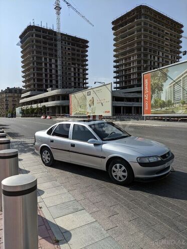 Opel Vectra 1996, 345,000 km - 1.6 l - Bakı