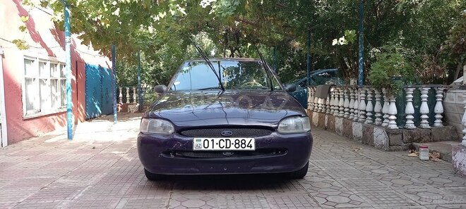 Ford Escort 2000, 450,000 km - 1.4 l - Masallı