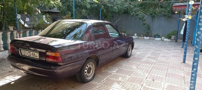 Ford Escort 2000, 450,000 km - 1.4 l - Masallı
