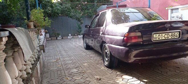 Ford Escort 2000, 450,000 km - 1.4 l - Masallı