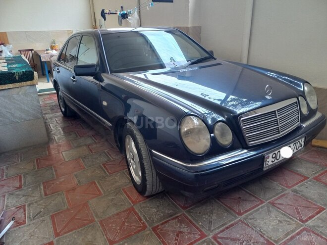 Mercedes E 230 1997, 222,031 km - 2.3 l - Bakı