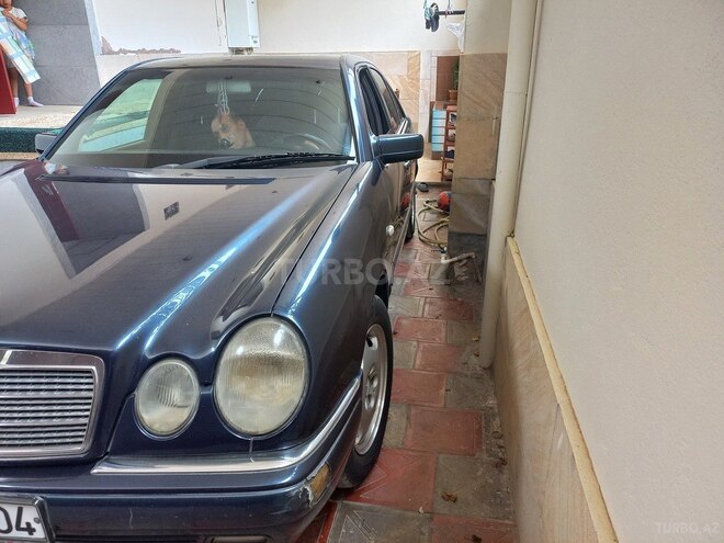 Mercedes E 230 1997, 222,031 km - 2.3 l - Bakı