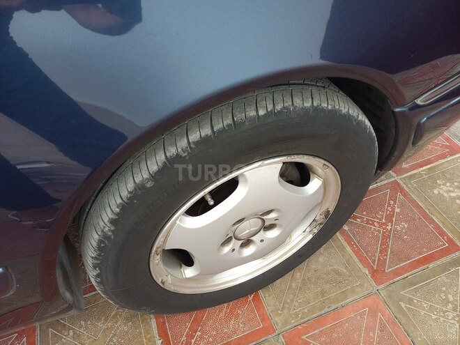 Mercedes E 230 1997, 222,031 km - 2.3 l - Bakı