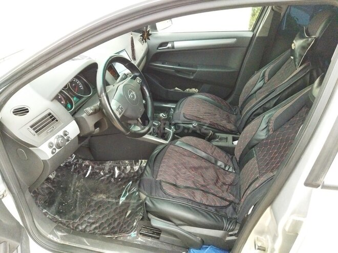 Opel Astra 2006, 285,000 km - 1.9 л - Bakı