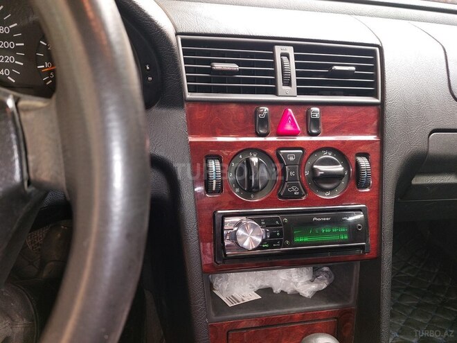 Mercedes C 180 1998, 310,000 km - 1.8 l - Sabirabad