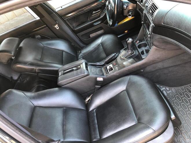 BMW 530 2001, 300,000 km - 3.0 l - Bakı