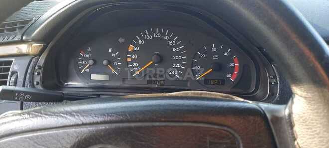 Mercedes E 220 1998, 358,000 km - 2.2 l - Bakı