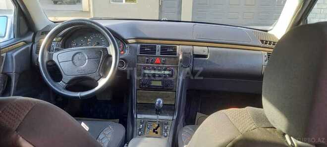 Mercedes E 220 1998, 358,000 km - 2.2 l - Bakı