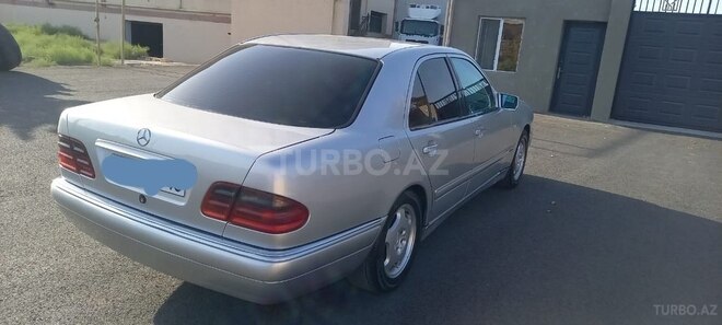 Mercedes E 220 1998, 358,000 km - 2.2 l - Bakı