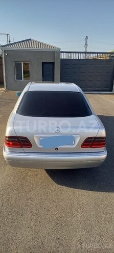 Mercedes E 220 1998, 358,000 km - 2.2 l - Bakı