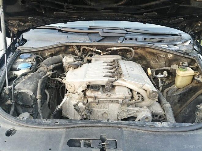 Volkswagen Touareg 2004, 247,589 km - 3.2 l - Xırdalan