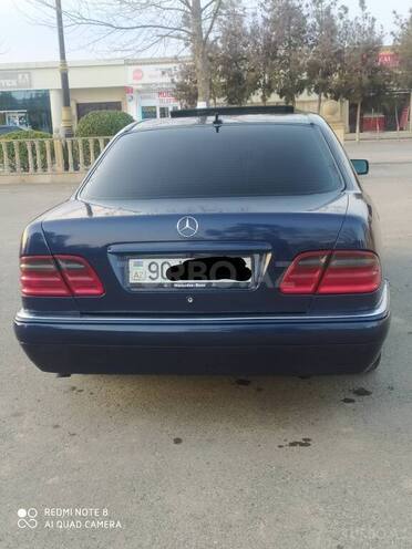 Mercedes E 200 1998, 292,000 km - 2.0 l - Saatlı