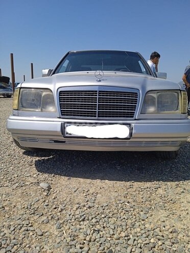 Mercedes E 220 1995, 456,987 km - 2.2 л - Tovuz