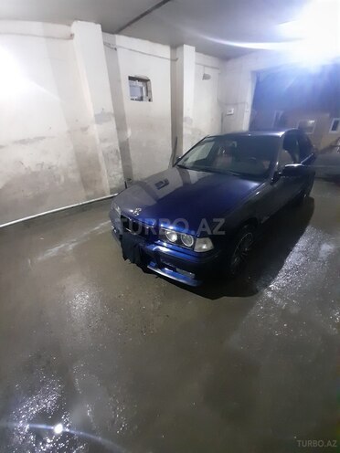 BMW 318 1997, 123,000 km - 1.8 l - Sabirabad