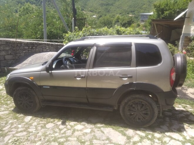 Chevrolet Niva 2008, 248,920 km - 1.7 l - Şəki